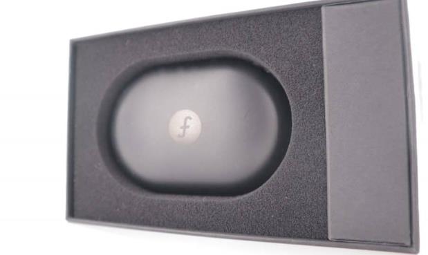 funcl Pro真无线耳挂式蓝牙耳机内盒